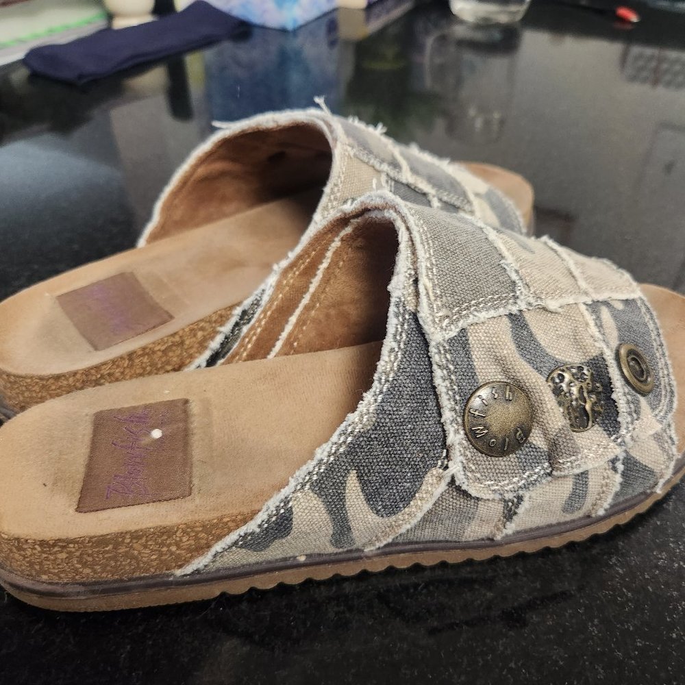 Blowfish Camo Print Slide Sandals S 7.5